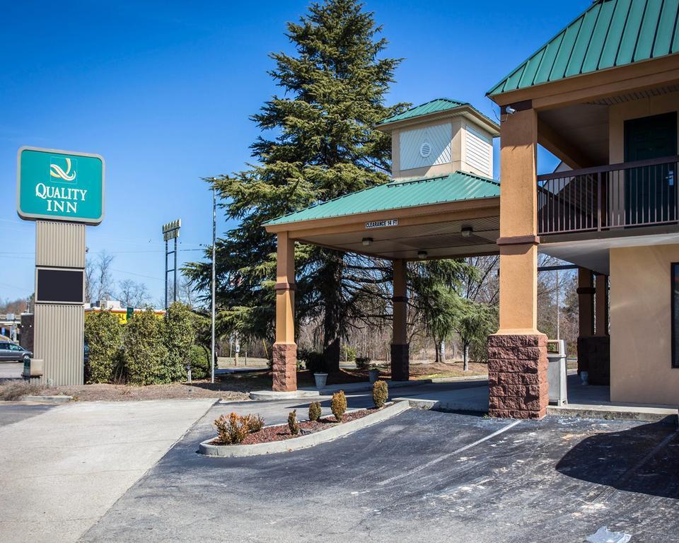 אייקן Quality Inn מראה חיצוני תמונה