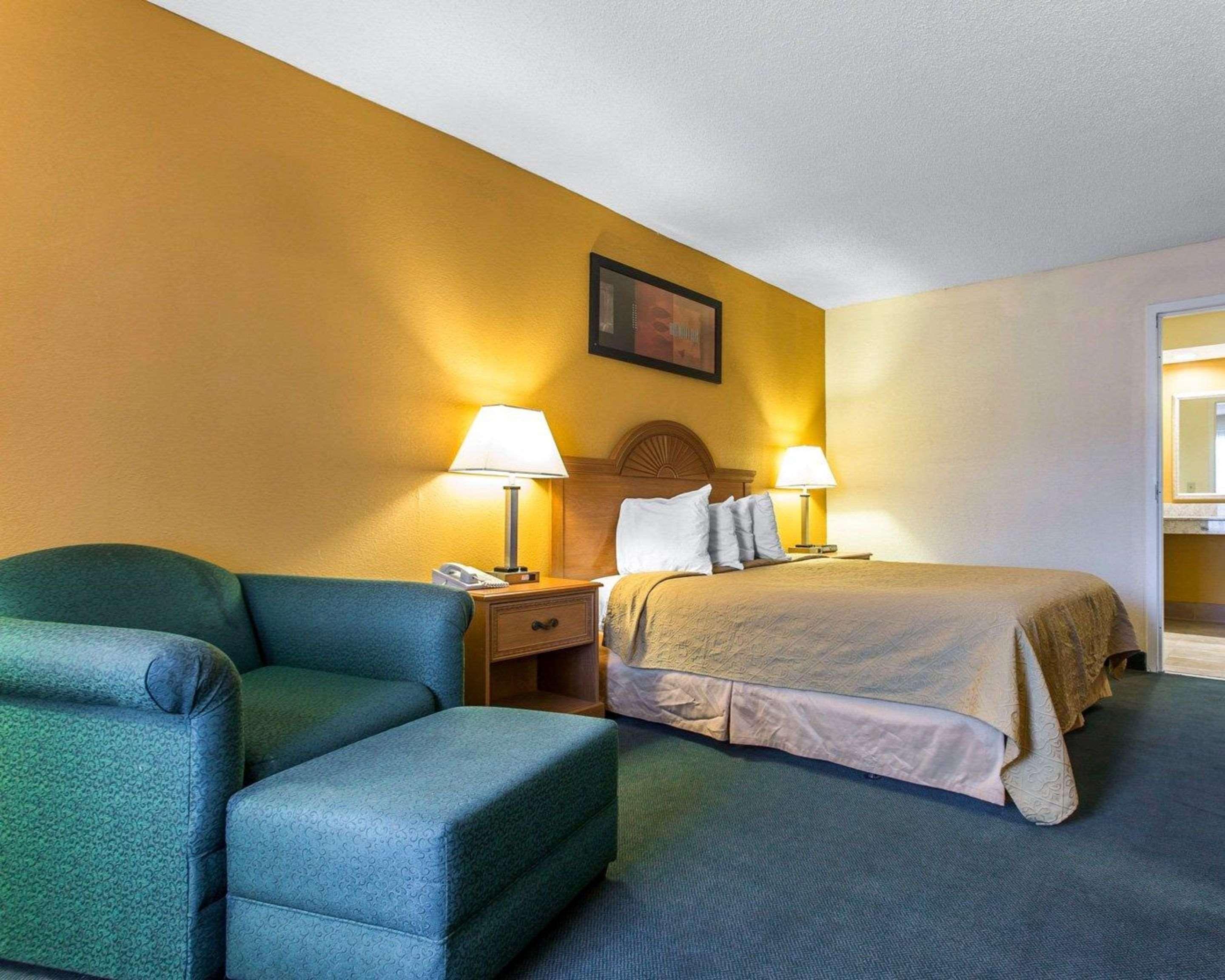 אייקן Quality Inn מראה חיצוני תמונה