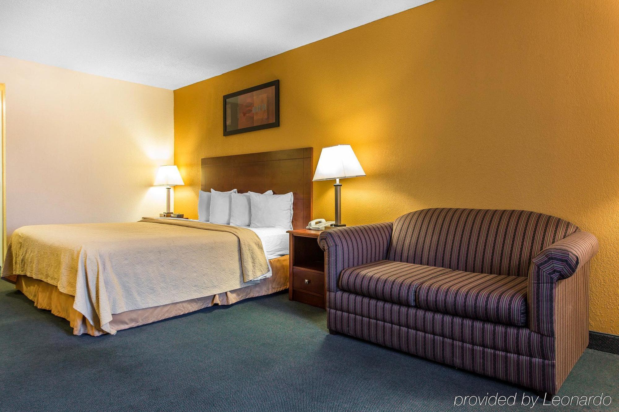 אייקן Quality Inn מראה חיצוני תמונה