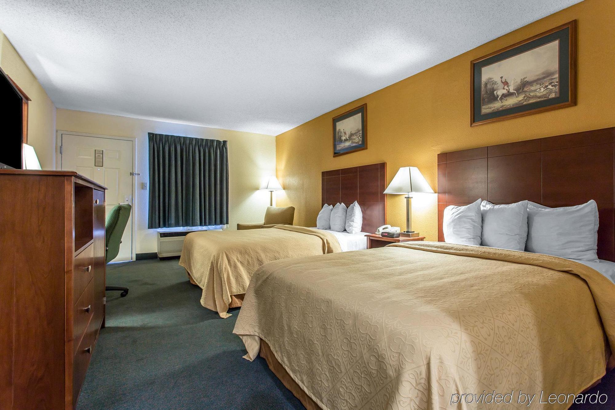 אייקן Quality Inn מראה חיצוני תמונה